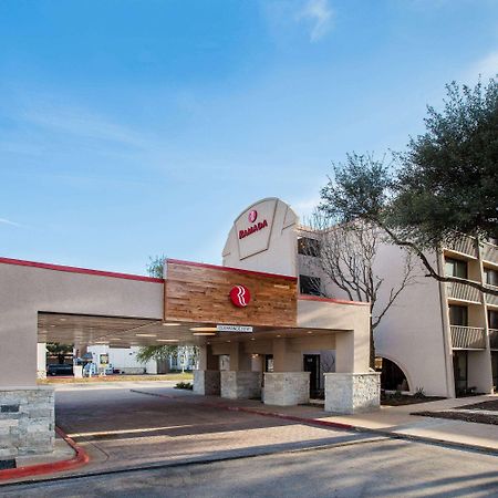 Ramada By Wyndham Austin South Hotel Exterior photo