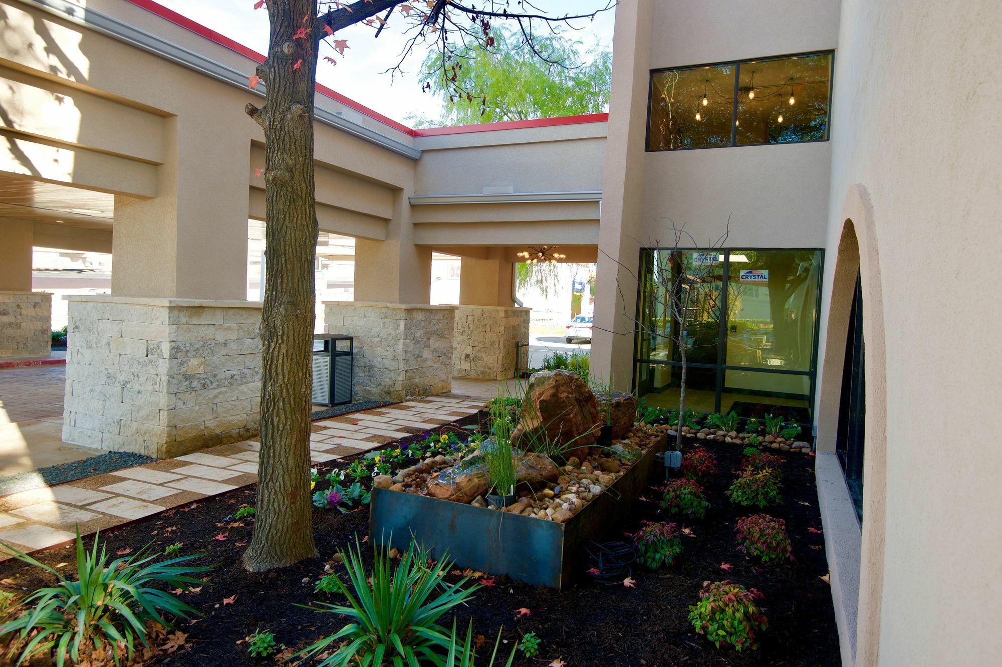 Ramada By Wyndham Austin South Hotel Exterior photo
